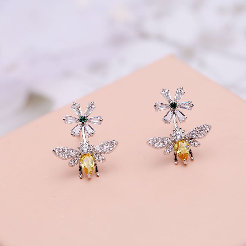 1051560988387.jpg Bee earrings daisy earrings - Image 1